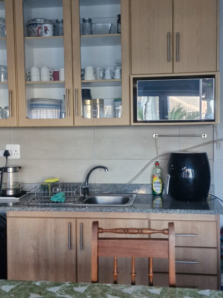 To Let 2 Bedroom Property for Rent in Outeniqua Strand Western Cape